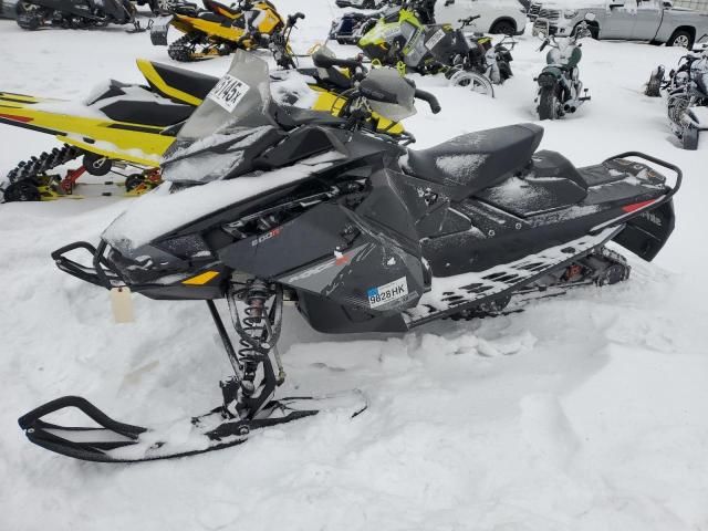 2019 Skidoo 2019 Skidoo Snowmobile