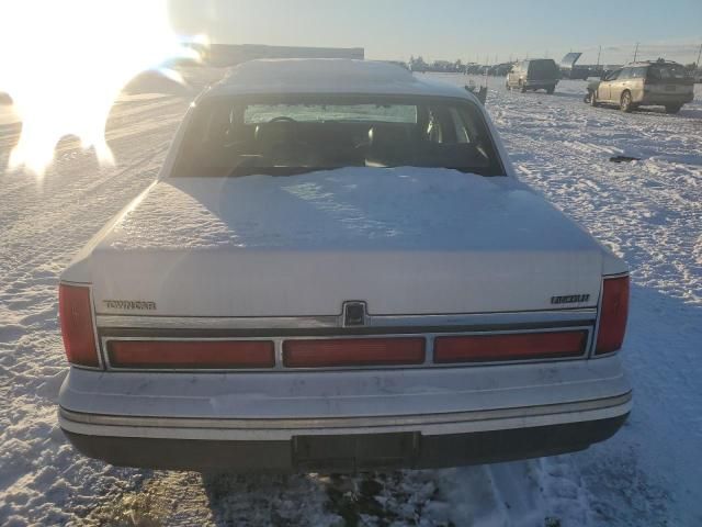 1997 Lincoln Town Car Signature