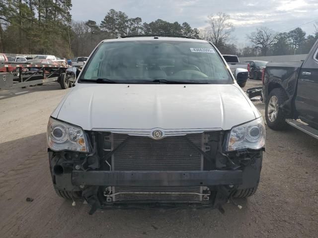 2010 Chrysler Town & Country Limited