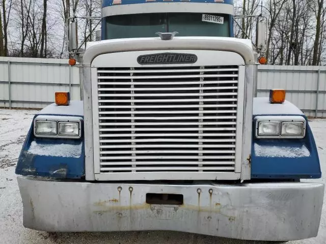 2000 Freightliner Conventional FLD120