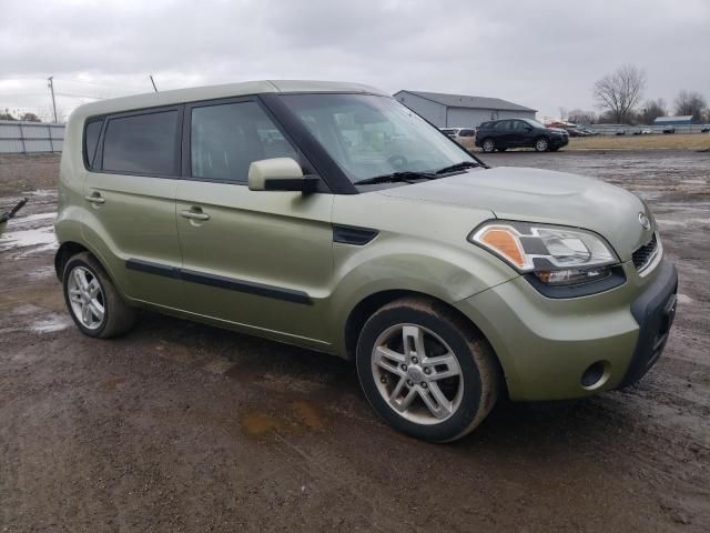 2011 KIA Soul +