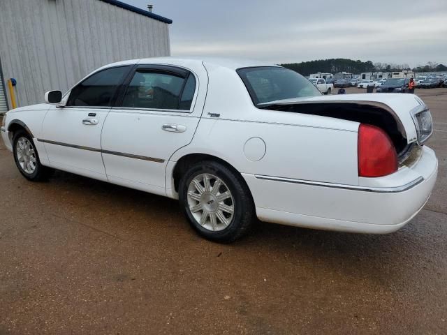 2010 Lincoln Town Car Signature Limited