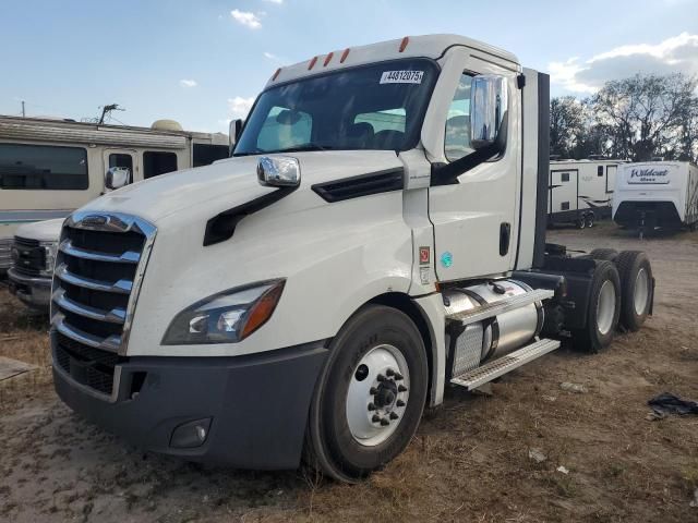 2024 Freightliner Cascadia 126