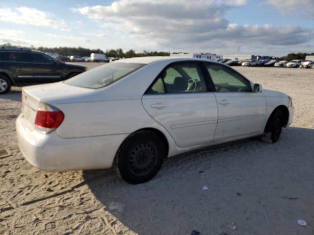 2005 Toyota Camry LE