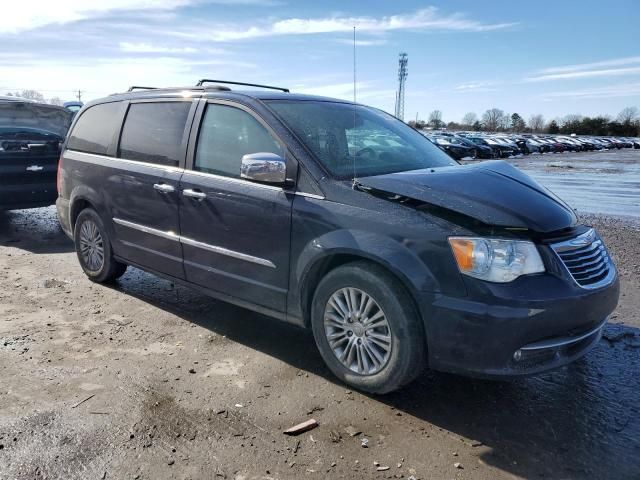 2016 Chrysler Town & Country Touring L