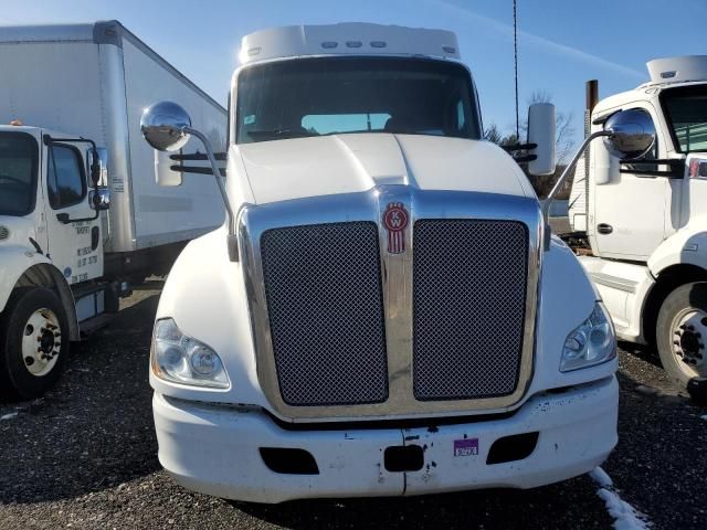 2014 Kenworth Construction T680