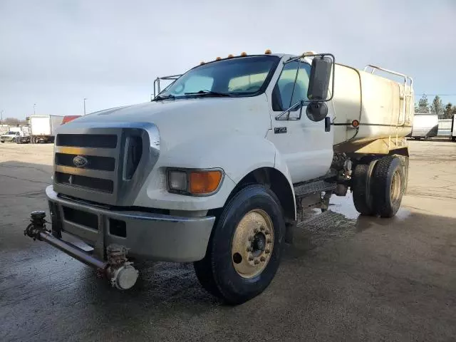 2005 Ford F750 Super Duty