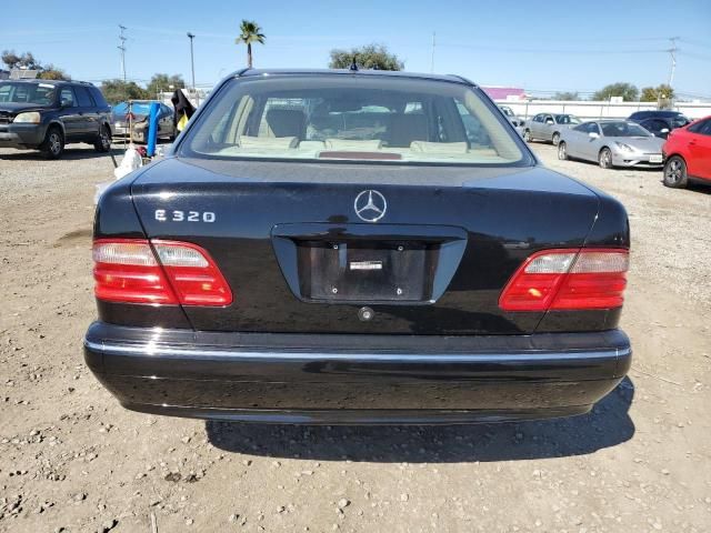 2001 Mercedes-Benz E 320