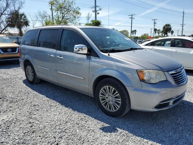 2014 Chrysler Town & Country Touring L