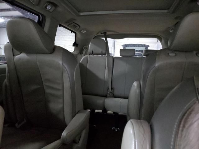 2013 Toyota Sienna XLE