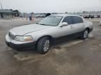 2005 Lincoln Town Car Signature Limited