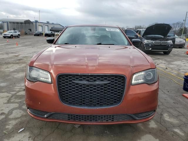 2021 Chrysler 300 Touring