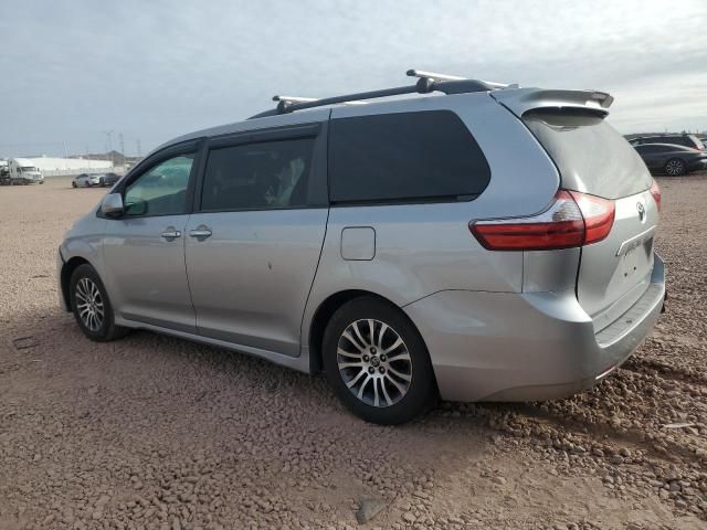 2019 Toyota Sienna XLE