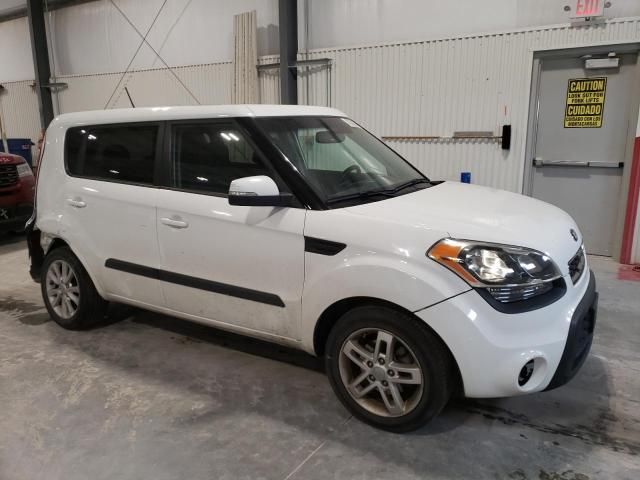 2013 KIA Soul +