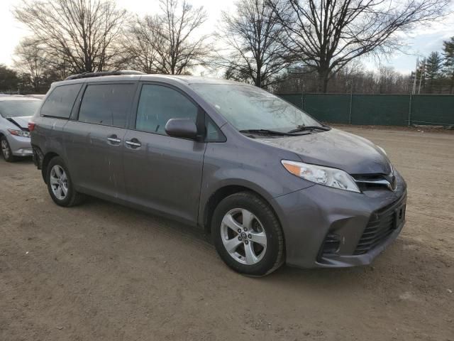 2020 Toyota Sienna LE