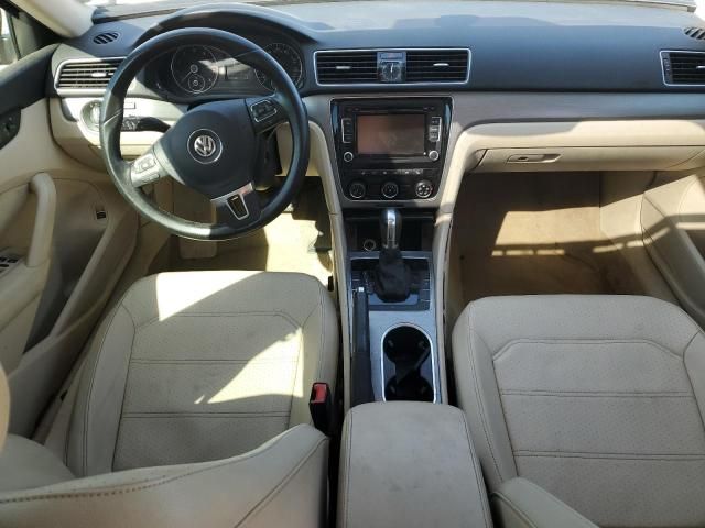 2014 Volkswagen Passat SE