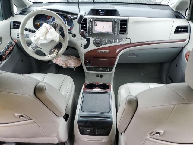 2012 Toyota Sienna XLE