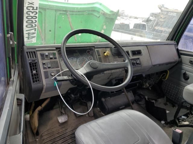 2001 Freightliner Medium Conventional FL70