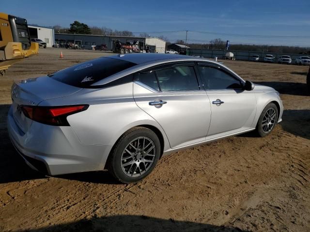 2019 Nissan Altima SV