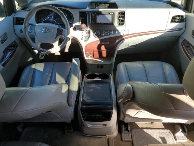 2013 Toyota Sienna XLE