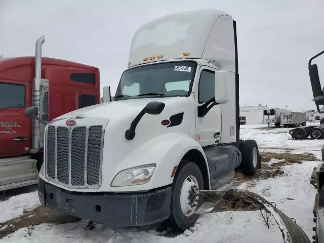 2016 Peterbilt 579