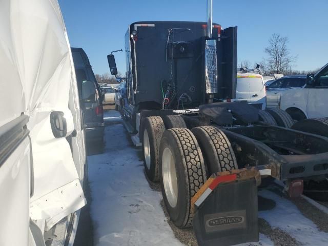 2007 Freightliner Conventional Columbia