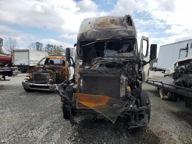 2015 Freightliner Cascadia 125