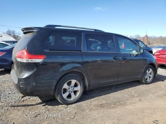 2013 Toyota Sienna LE