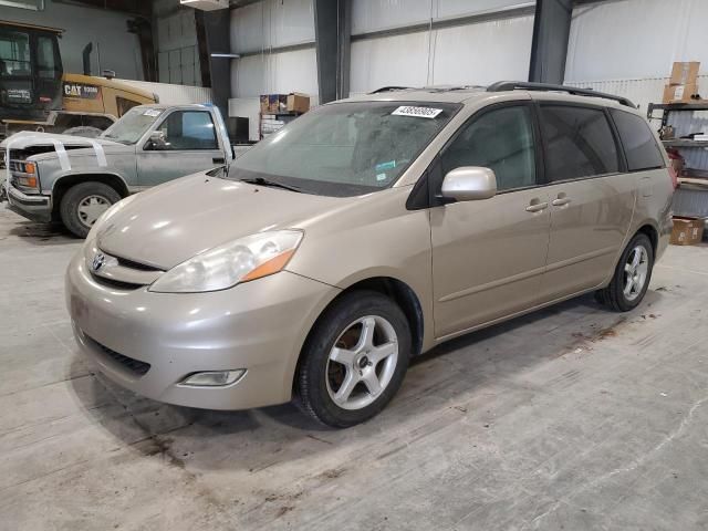 2006 Toyota Sienna XLE