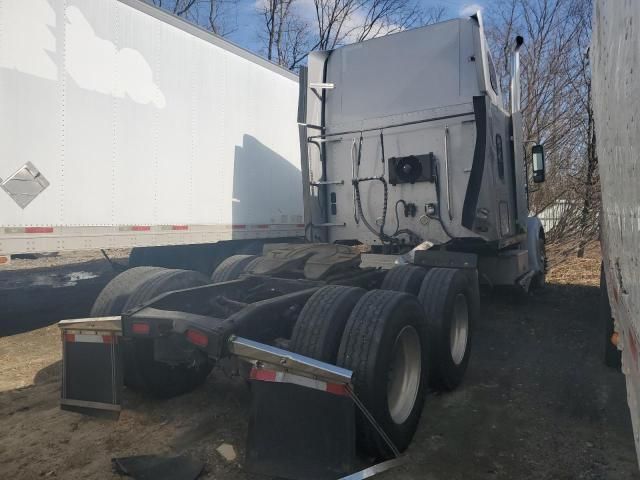 2018 Freightliner Coronado Semi Truck