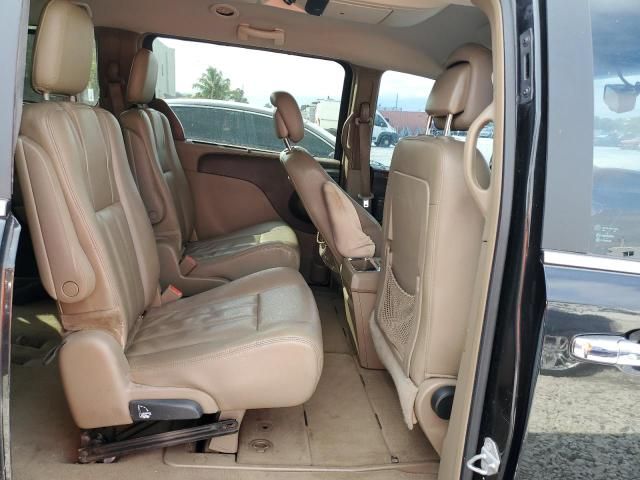 2015 Chrysler Town & Country Touring