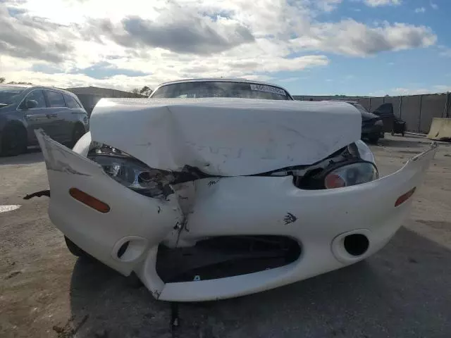 2000 Mazda MX-5 Miata Base