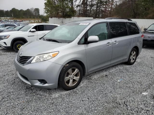 2013 Toyota Sienna LE