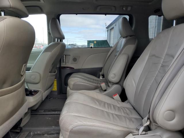 2011 Toyota Sienna XLE