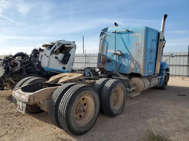 2005 Freightliner Conventional Columbia