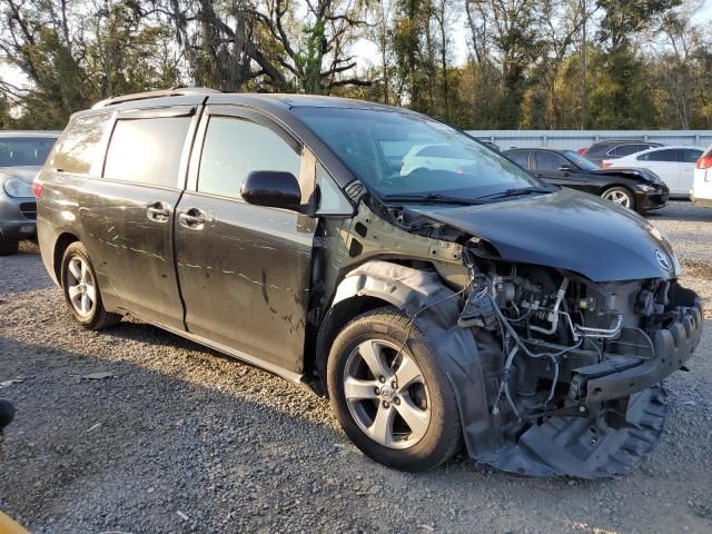 2015 Toyota Sienna LE