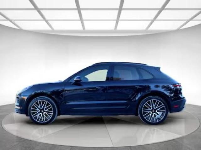 2023 Porsche Macan Base