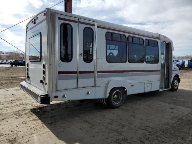 2005 Ford Econoline E450 Super Duty Cutaway Van