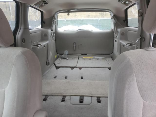 2004 Toyota Sienna XLE