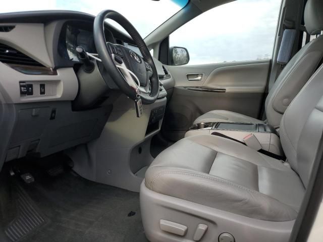 2015 Toyota Sienna XLE