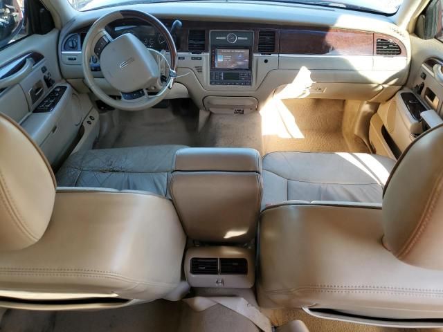 2006 Lincoln Town Car Designer