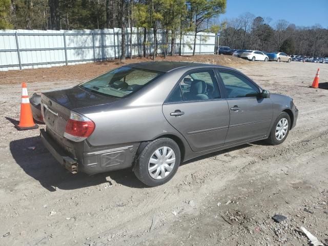 2005 Toyota Camry LE