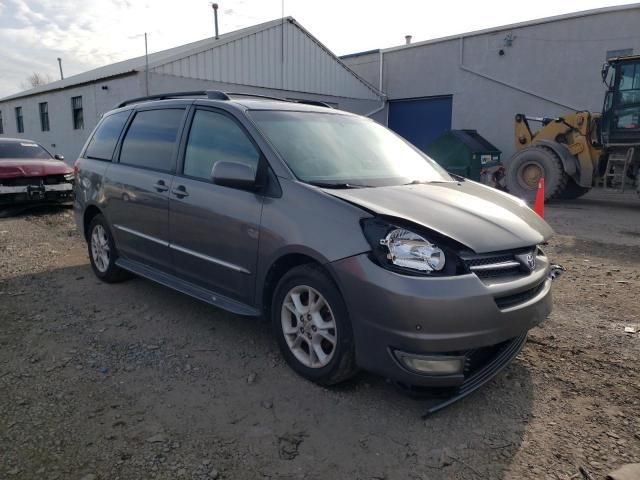 2004 Toyota Sienna XLE