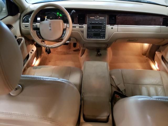 2006 Lincoln Town Car Signature