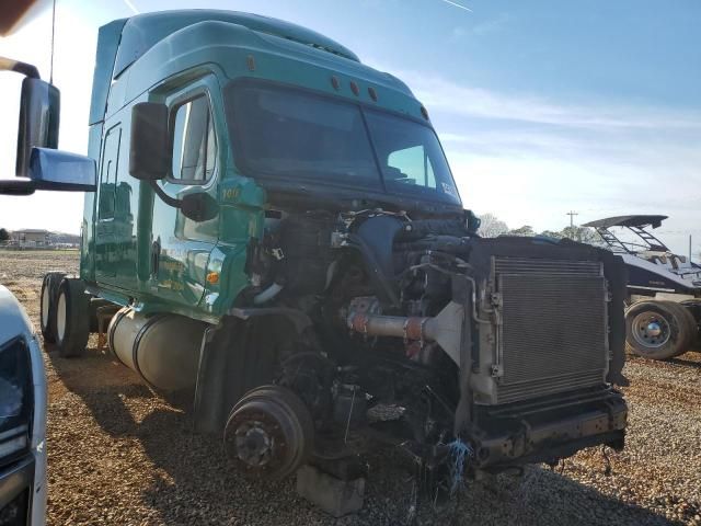 2015 Freightliner Cascadia Semi Truck