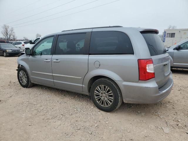 2013 Chrysler Town & Country Touring L