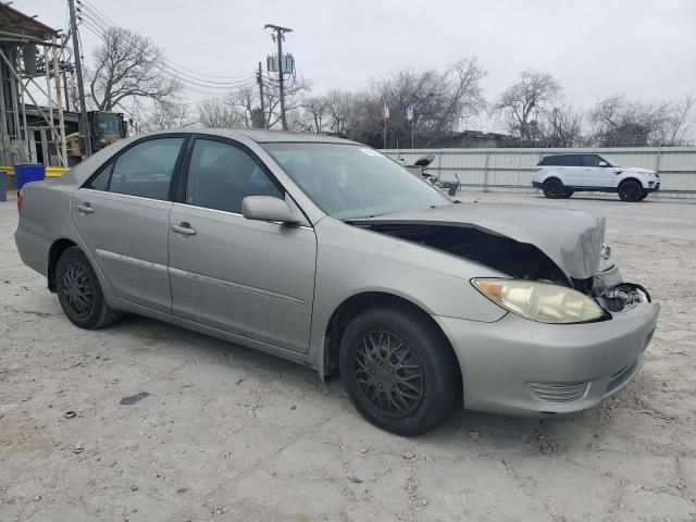 2005 Toyota Camry LE