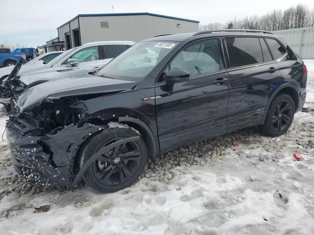 2023 Volkswagen Tiguan SE R-LINE Black