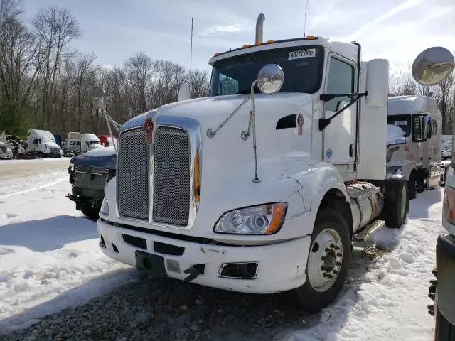 2013 Kenworth T660 Semi Truck