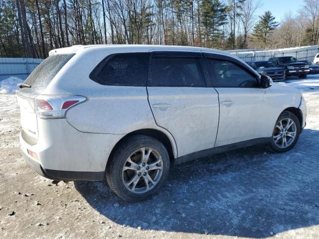 2014 Mitsubishi Outlander SE